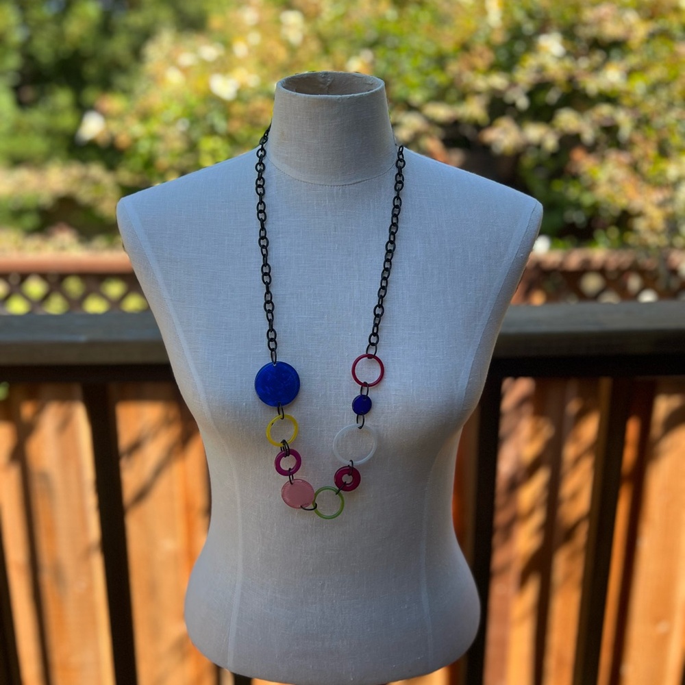 Vibrant Multicolor Necklace with Blue and Pink Highlights